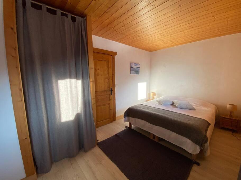 Appartement A Queige מראה חיצוני תמונה